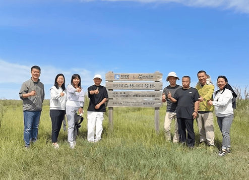 婆比邓文迪更狠的女人出现了…81岁世界首富找34岁中国老(图13)