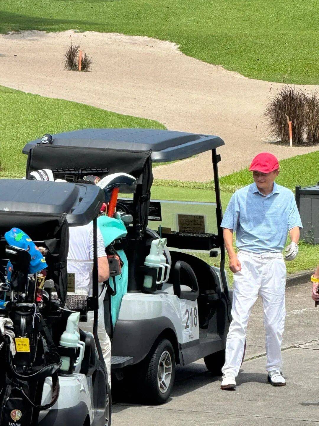 婆比邓文迪更狠的女人出现了…81岁世界首富找34岁中国老(图19)