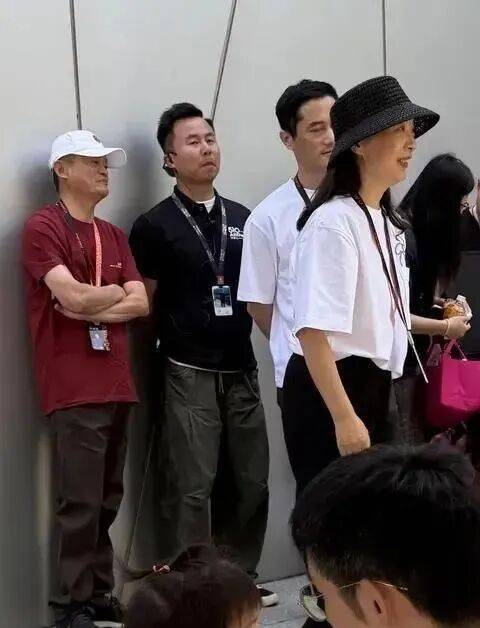 婆比邓文迪更狠的女人出现了…81岁世界首富找34岁中国老(图20)