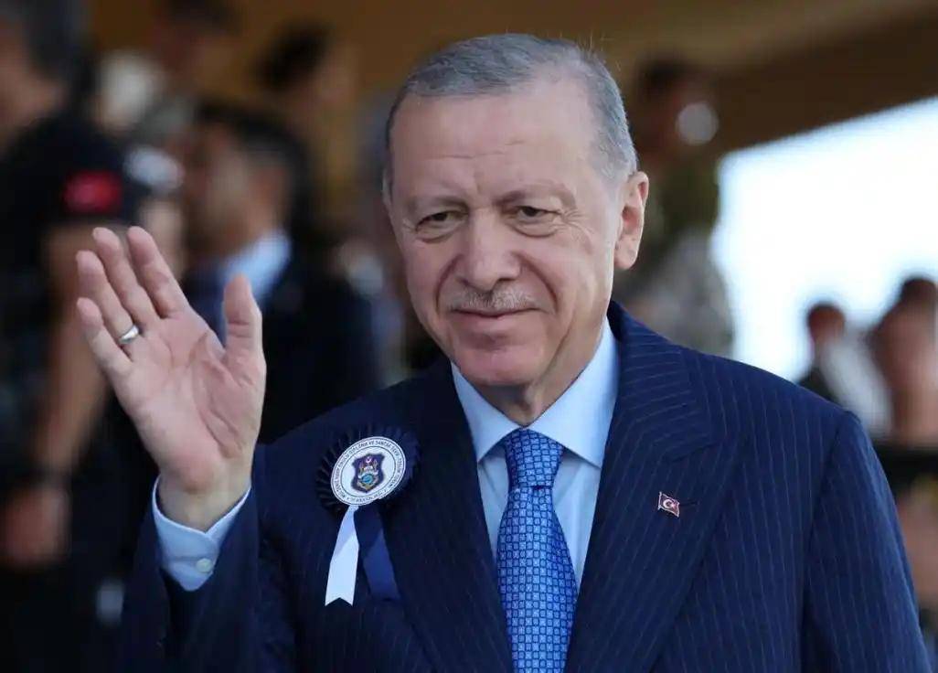 次挑衅美俄却唯独对华示好又一亚洲国家强势崛起！屡(图4)